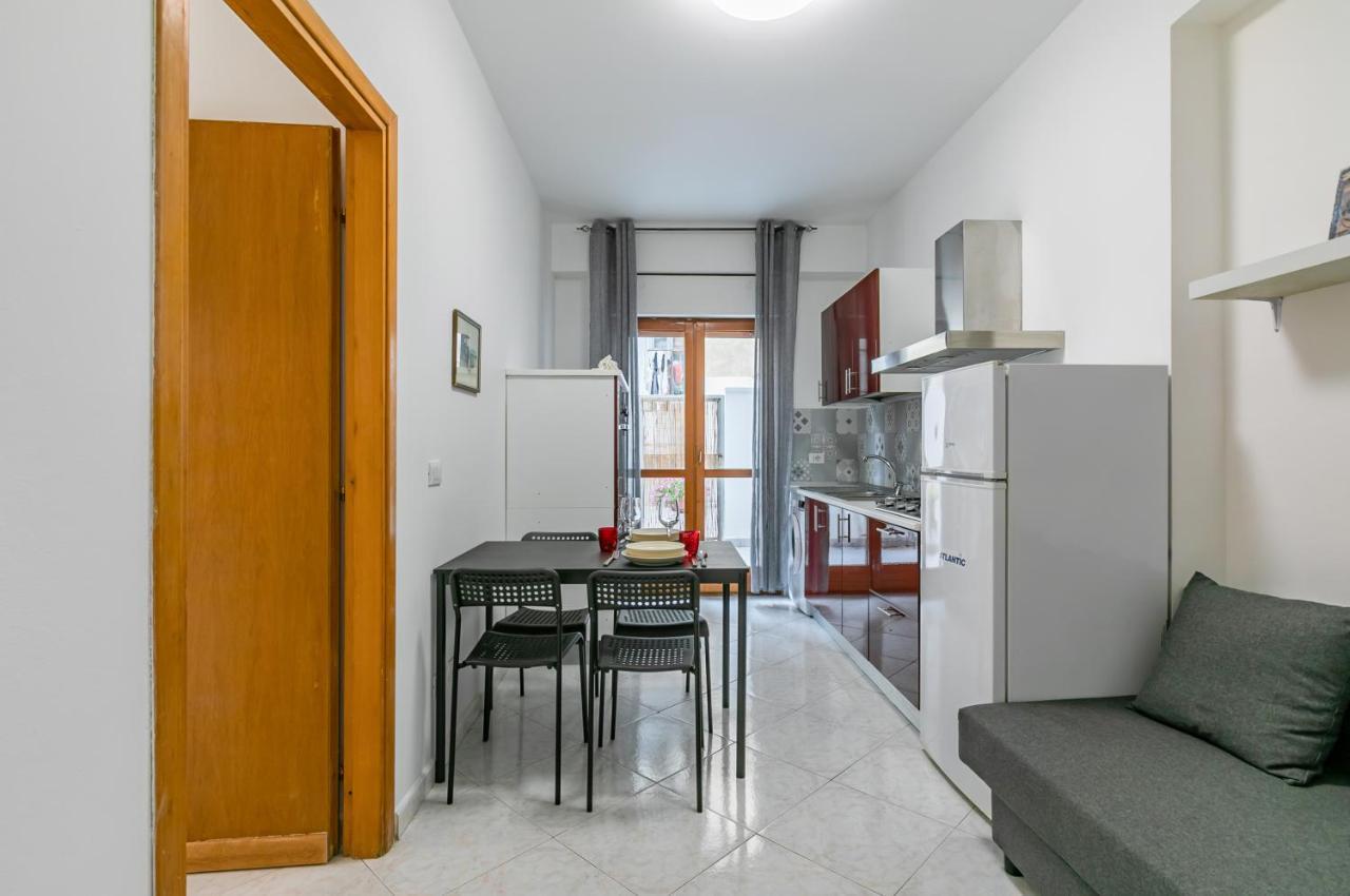 Villa Malfitano And Lolli Station Apt With Terrace Palermo Kültér fotó